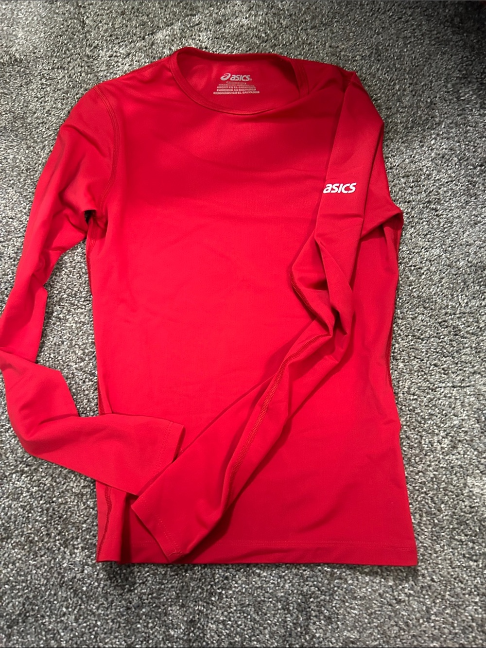 Women’s small ASICS performance top …like new!!!